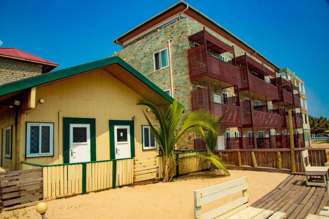 Ocean Green Beach Resort Prampram ภายนอก รูปภาพ