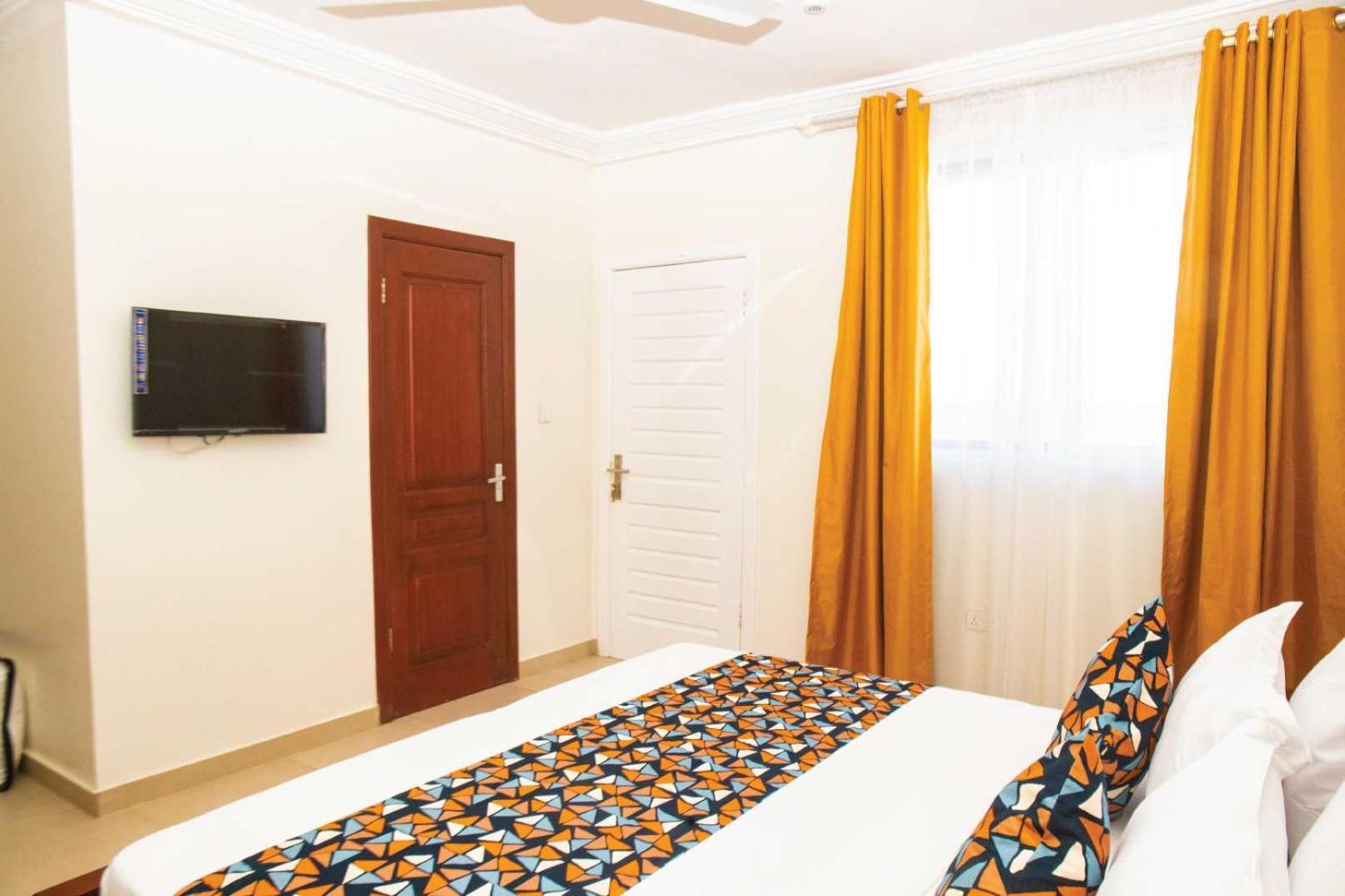 Ocean Green Beach Resort Prampram ภายนอก รูปภาพ
